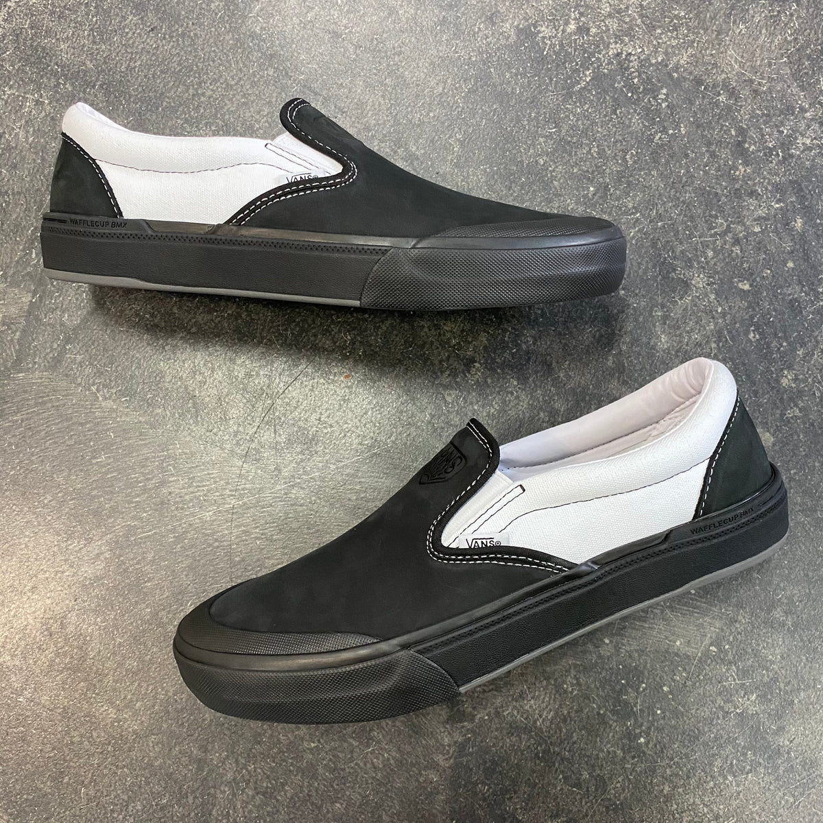 Vans BMX Slip On Dakota Roche Black/White – 561 Skate