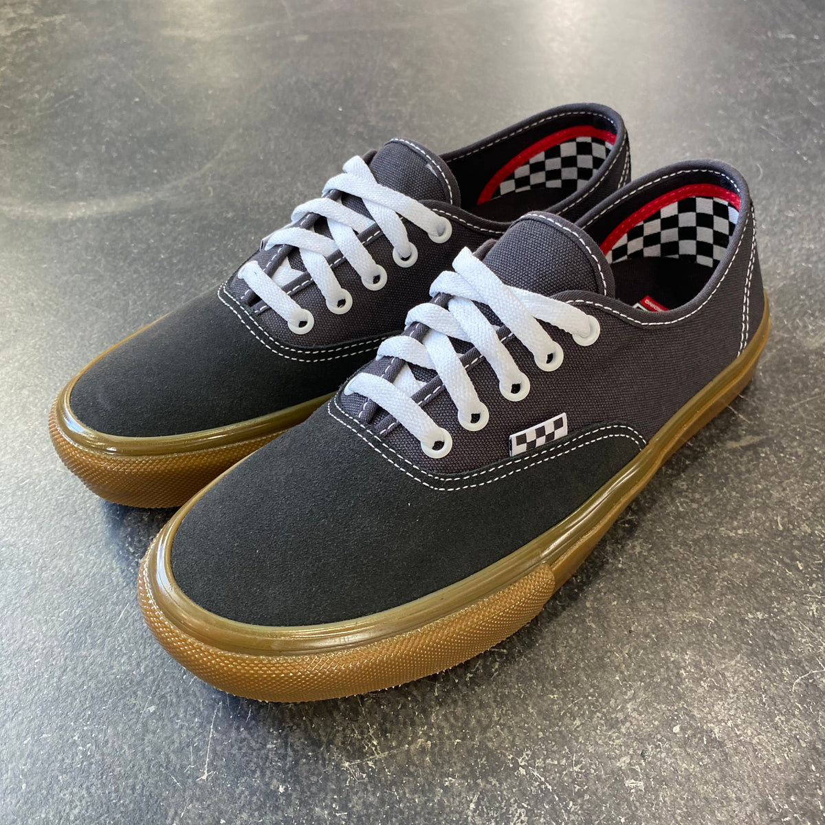 Vans authentic shop pro asphalt gum