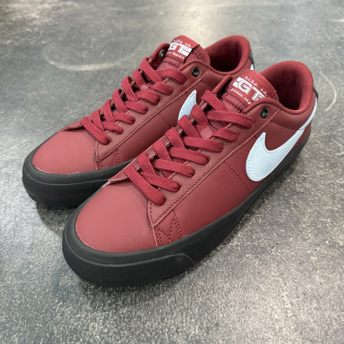 Nike SB Blazer Low GT Dark Team Red/Armory Blue