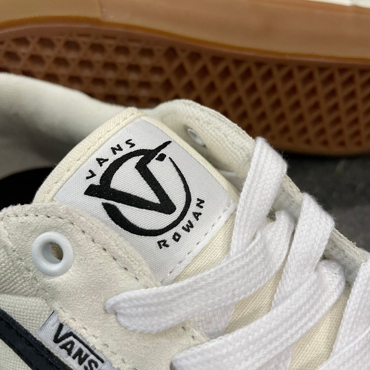 Vans Skate Rowan Marshmallow/Gum – 561 Skate