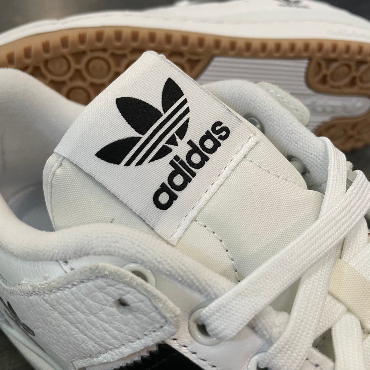 Adidas Forum 84 Low ADV White/Black/White – 561 Skate